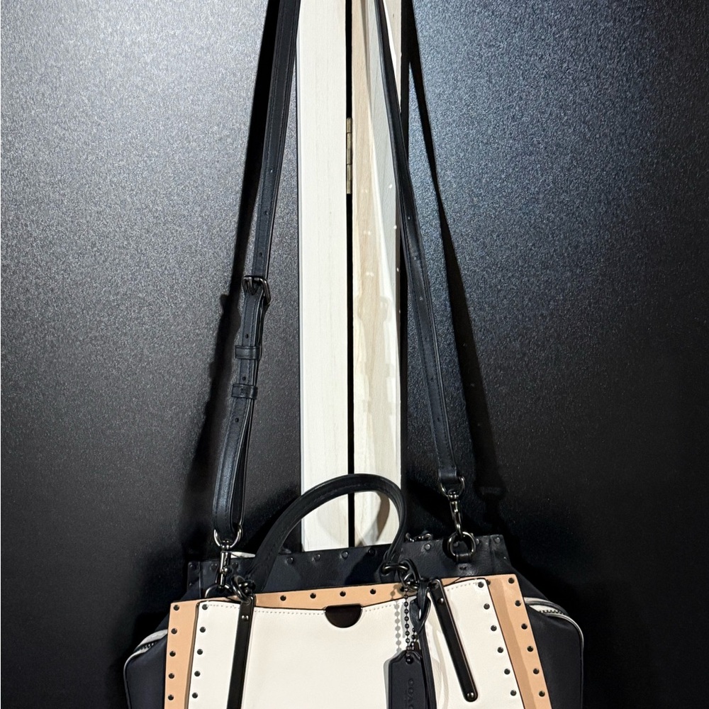 Coach NWOT Dreamer Black/White, and Tan Shoulder Bag! - Picture 6 of 16